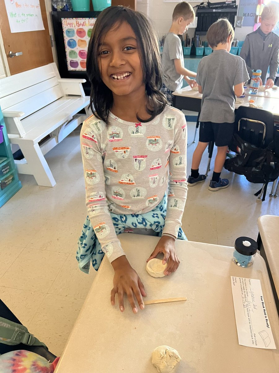 Kate Lightstone tweet media