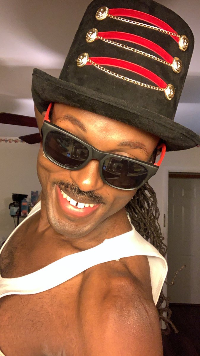 TheDCDamonClark's tweet image. #Love #❤️ #FancyHat #⭐️⭐️⭐️⭐️⭐️⭐️⭐️⭐️⭐️⭐️