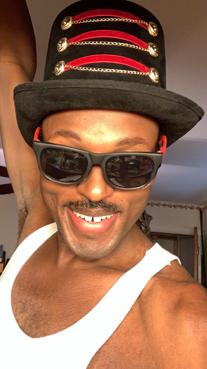 TheDCDamonClark's tweet image. #Love #❤️ #FancyHat #⭐️⭐️⭐️⭐️⭐️⭐️⭐️⭐️⭐️⭐️