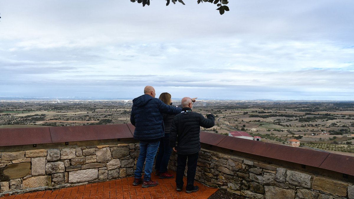 SomSegarra's tweet photo. Passejant per Granyena de Segarra als #comalats Instawalk per #LesComalades organitzat per @Turisme_Segarra #boranit
@lasegarra @aralleida @catexperience
ℹ️ https://t.co/3BJOBAcCCk https://t.co/0tEGFFQvZ2