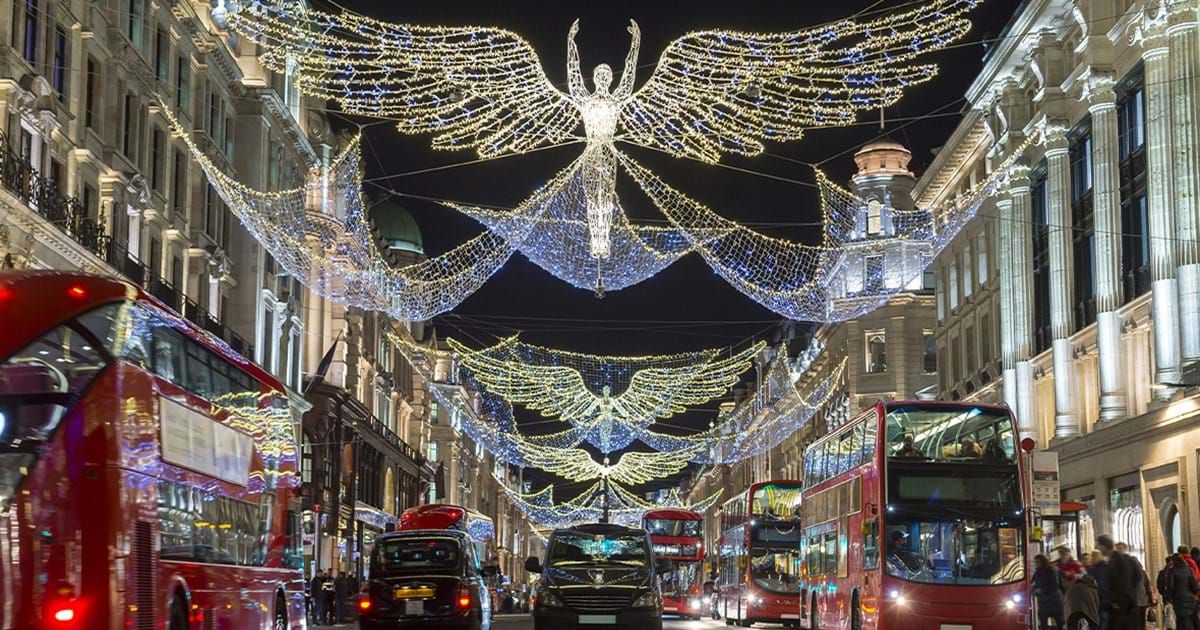 angleterre_trip's tweet photo. Fêter Noël en Angleterre, les marchés et traditions anglaises https://t.co/A1Av9IyDCu #Christmas #england #GreatBritain https://t.co/wmfJL4Jfol