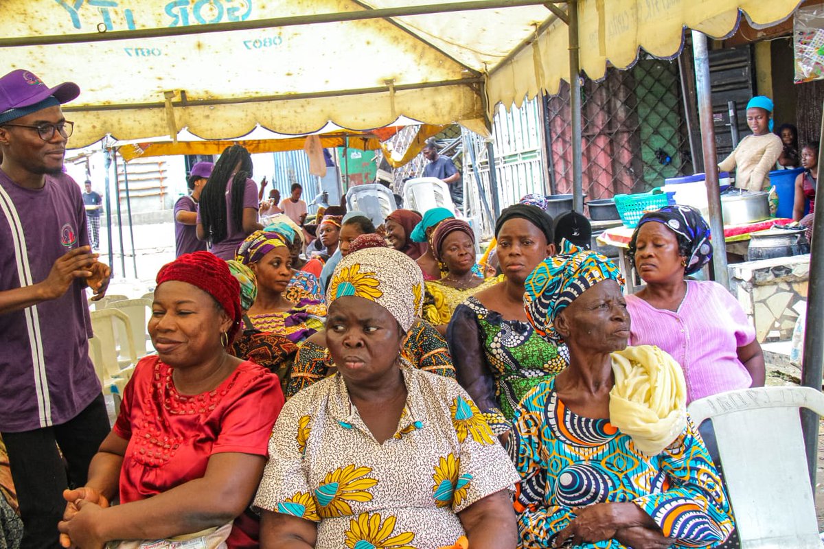 KWH_Foundation's tweet photo. On this day last week, we were able to put on endearing smiles on numerous faces of the young and old  through our charitable project.

Kindful Women Hope Foundation is committed to changing lives.... https://t.co/yyiBvemAG7
