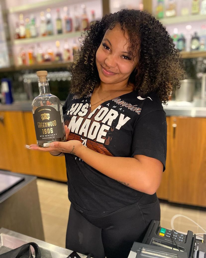 Bartenders make the world a better place 🥃
 
Special Edition Greenwood 1906.

Visit us  www.greenwoodwhiskey for locations. 

#bartenders #maketheworldabetterplace #drinkporn #mixology #cocktails #youdeservethebest