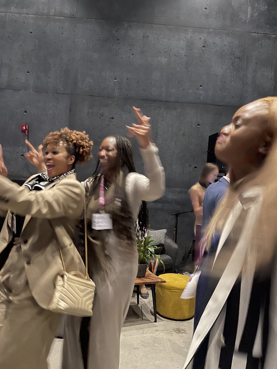 The unbridled patriotism of Nigerians when they hear music by our compatriots abroad! 😁. I absolutely enjoyed hyping ⁦@HafsatKIND⁩ , Nonye and friend as they wowed everyone with the Naija moves at the end of day on first day of ⁦@ReykjavikGlobal⁩ #Reykjavik23 🤗✍🏾✍🏾