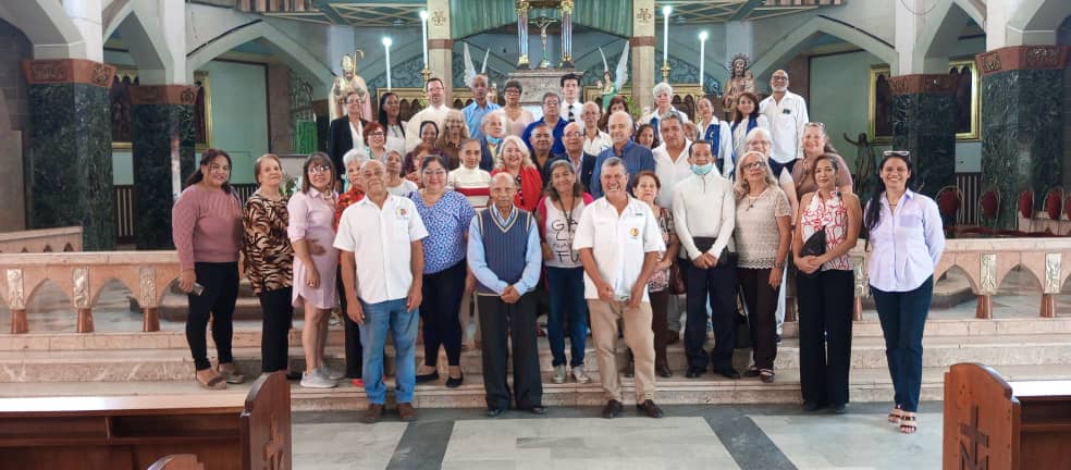 La FVM a través de la Secretaria de Integración y Participación al Jubilado celebró este #14Nov en la Iglesia de la Coromoto la homilía auspiciada por el Padre Alirio Suárez en honor a nuestros jubilados Fevemistas que por años guiaron las luchas magisteriales.
#FVMenlaLucha