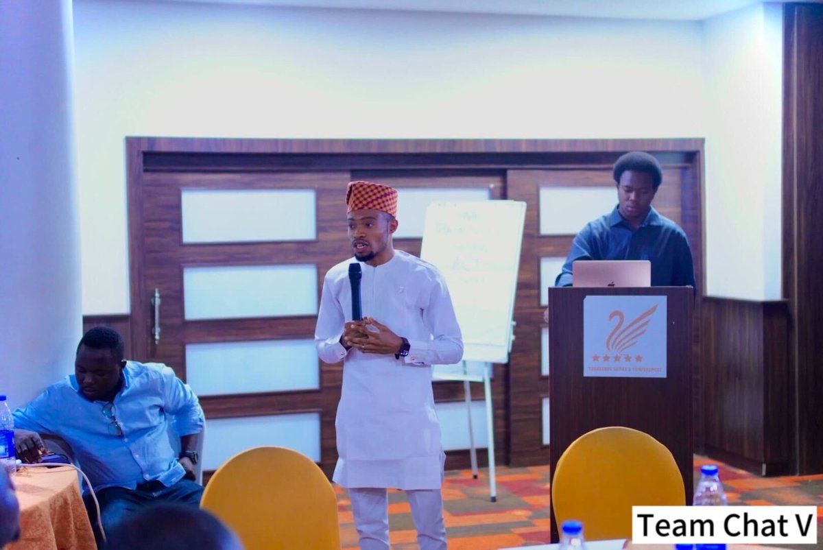 Dataphyte's tweet image. Great ideas, but tough decisions for the judges. 🤔
All teams showcased incredible solutions, but a winner had to be picked. Congratulations to Team Chat V for emerging as winners 👏👏.
#MediainNigeria #Mediainnovation #Technologyfordevelopment