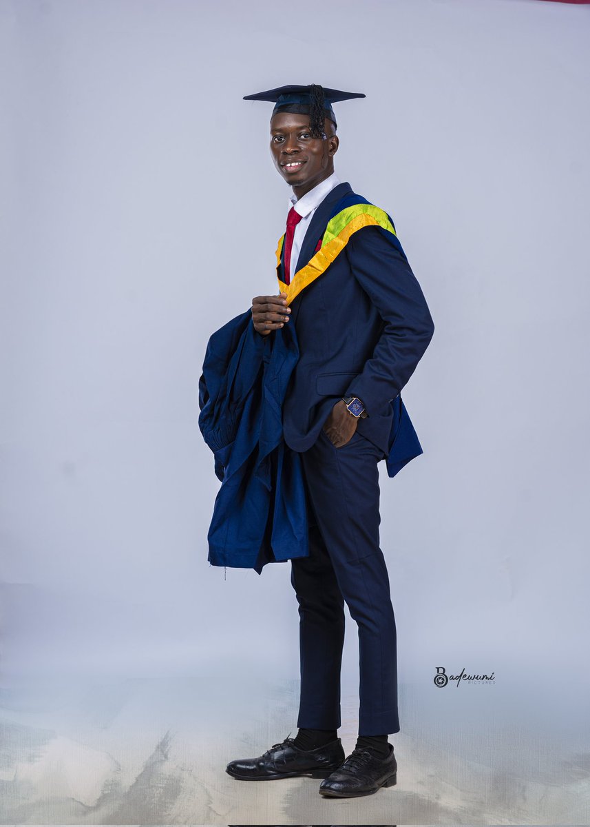 Yinka_Patience's tweet photo. It all began from Orile Agege, Lagos.
My academic sojourn has always been a difficult one. In the hallowed corridors of the University of Ibadan, I embarked on an academic odyssey. Surrounded by the challenges of Sociology, the journey tested my mettle. Nights became a tapestry https://t.co/729KUiBrSX