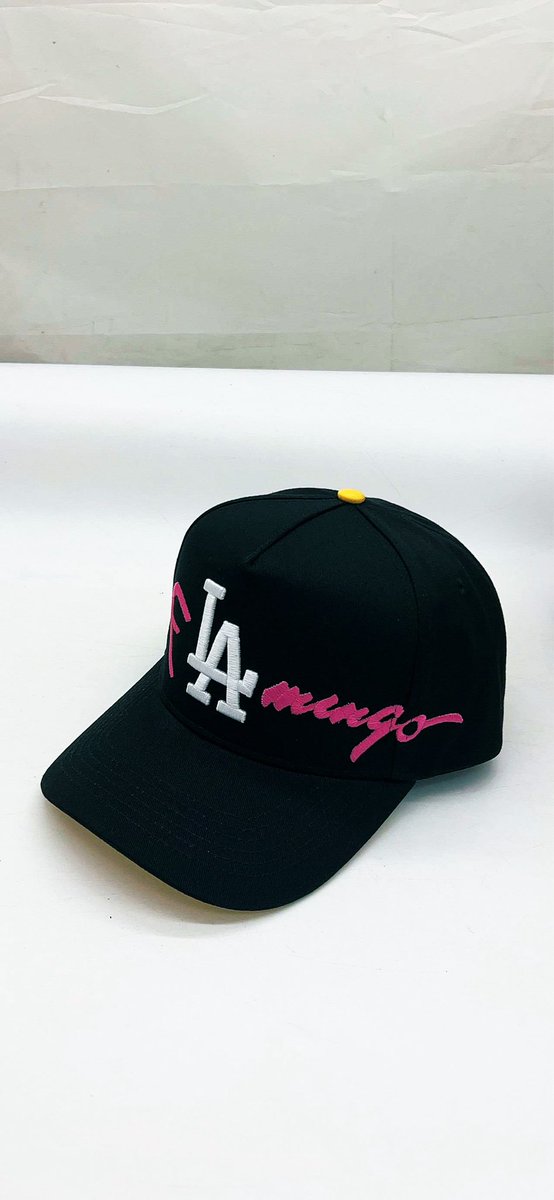 PRIMELIFECC's tweet photo. NEW COLORWAY ALERT 🎲
Flamingo Snapbacks in black will be dropping Black Friday

https://t.co/t4g4gOG2IQ https://t.co/b3Fn3JR8p7