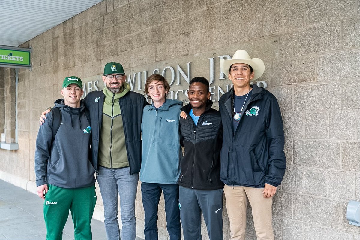 Watch out Charlottesville…the WAVE are coming 😤

We race in 3️⃣!

#RollWave🌊 | #RunWave👟 | #SetTheStandard📈 | #NOLAsTeam⚜️
