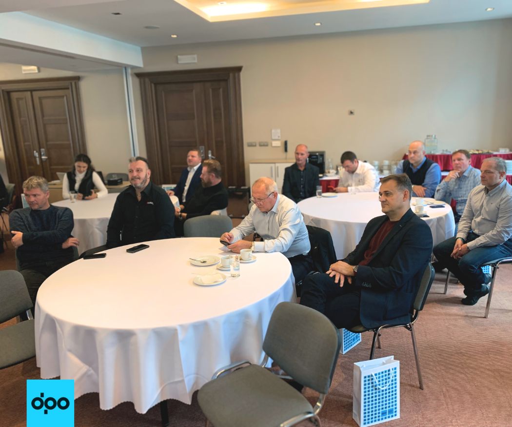 💙
Za účast na již druhém otevřeném setkání s našimi dodavateli děkujeme našim dodavatelům i řečníkům Břetislavu Riegerovi, náměstkovi pro dopravu a Matúšovi Holubkovičovi. 🤝