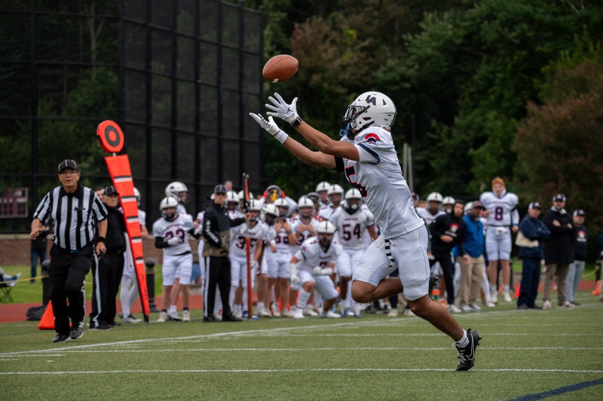 jov0ni's tweet photo. *uncommitted ‘24*
tore my acl week 2 against milton
6’1, 170
athlete.

https://t.co/5AoHGzHEUZ https://t.co/Pqkl4SoNF6