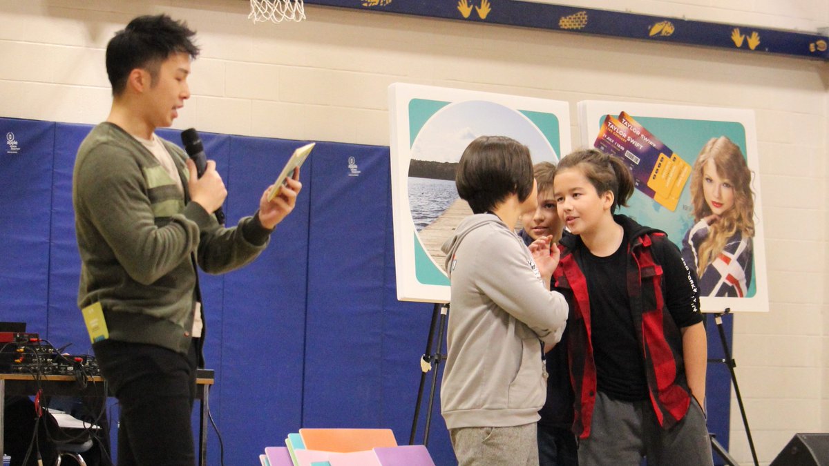 GameBrainCa's tweet image. Some fun pics from our show at FJ McElligott in Mattawa! Thanks for being such a great audience and helping us make teens aware of the risks of gambling. Limited dates still available to come to your school! Book a free show: bit.ly/48RhBC1