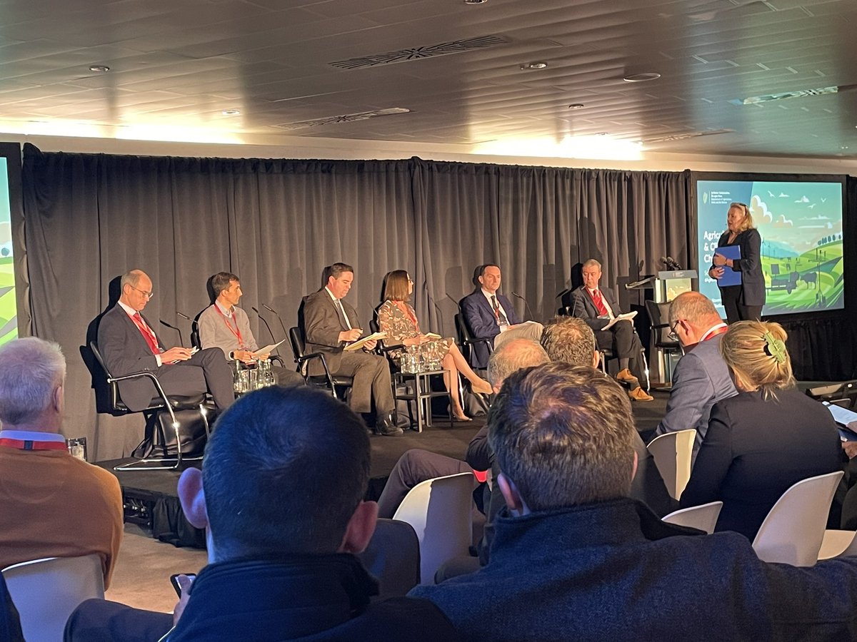 The final panel at #AgriClimate2023 is Science into Action and features Minister @martinheydonfg, Kevin Cahill, @AbpFoods Managing Director, Farmer Vanessa Kiely O’Connor, Dr. Stan Lalor, @teagasc, Pat Murphy, @WeAreKerry CEO and Prof. Kevin O’Connor @ucddublin @biOrbic_centre