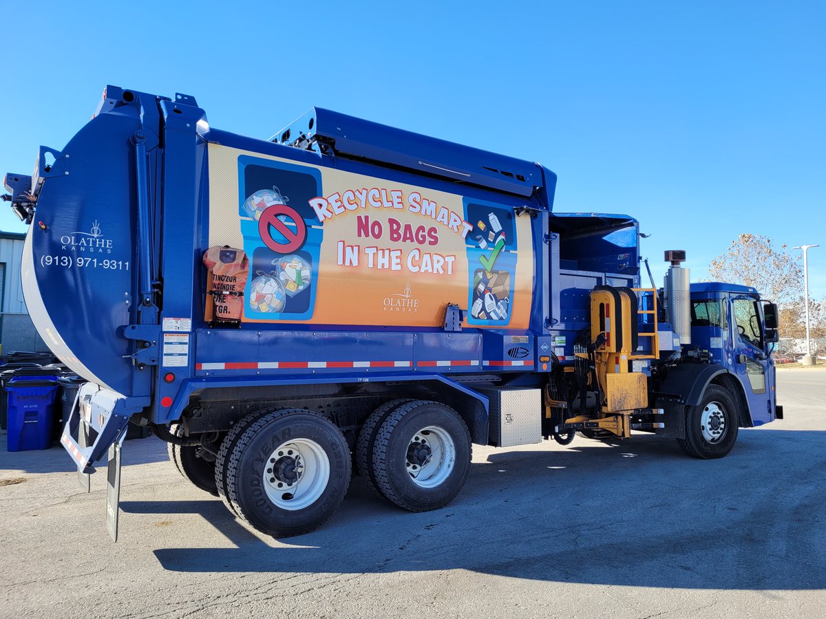 CityofOlatheKS's tweet photo. It’s #AmericaRecyclesDay and we figured we'd show off our new truck wraps!

These wraps will help educate on some of our crews' biggest challenges. We hope they'll remind you to:

♻️ Not bag your recyclables—leave them loose.
♻️ Take non-disposable batteries to the HHW. https://t.co/5JNLBNQWgx