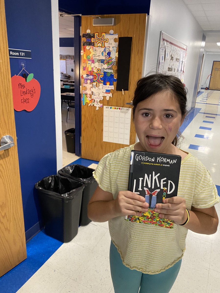 northiesread's tweet image. I live for this excitement! This girl has been waiting a long time for one of my 4 copies to come back in!! #Proud2BNorthies #jcschoolschampions #WeAreElementary @North_Tweets @JCSchools_Lib 
@gordonkorman