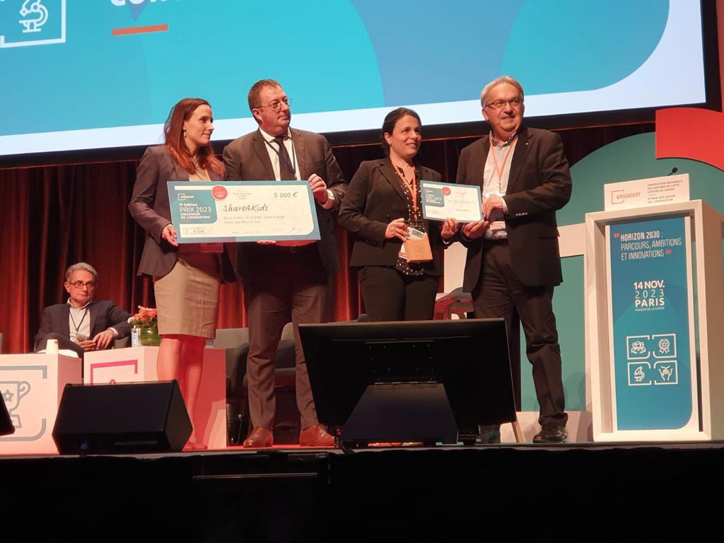 React4Kids's tweet photo. UNE RÉCOMPENSE MÉRITÉE!

Hier #Share4Kids a été récompensé par le prix Coup de Cœur du jury du @GroupeUnicancer. 

Une belle reconnaissance remise à @mariecastets, coordinatrice de ce projet ambitieux qui devrait permettre d’accélérer la recherche contre les cancers pédiatriques. https://t.co/dbKgqXnPpP