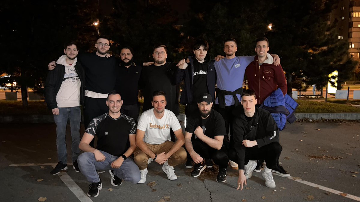 Really a second family!
had amazing time with the guys in Belgrade.
Will miss everyone of you💙
@Eyliph_lol  @lol_spooky  @HawHawNeverLuck  @6axlol @Levigoodguy  @goldento4st  @Duriel_GR  @slow_gr  @n0tmyfault  @GodSoap_LoL  @AlexDjema