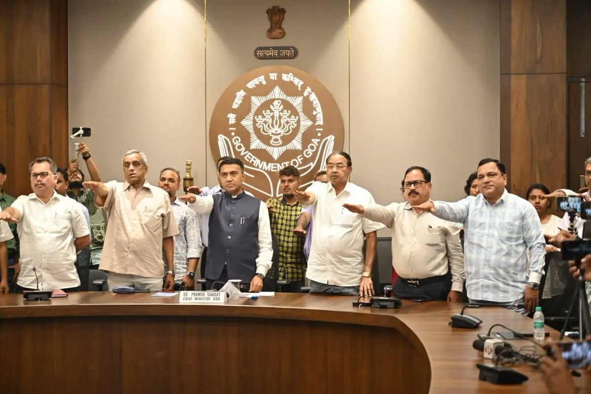 MauvinGodinho's tweet photo. Attended the Virtual launch of Janjatiya Gaurav Divas 2023 and flag off of Viksit Bharat Sankalp Yatra campaign by our Hon'ble Prime Minister Shri @narendramodi Ji. 

Thereafter, the Hon'ble Chief Minister @DrPramodPSawant flagged off the, (1/2) https://t.co/EP3qihxDA7