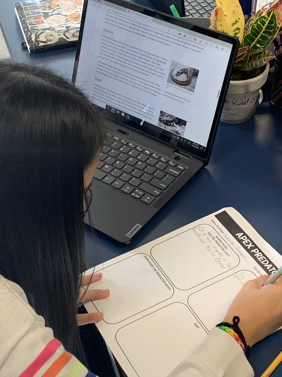 MrJacksonsWorld's tweet photo. We’re researching apex predators by looking at texts, podcasts, and videos to gather info. For each new source we used a new color then discussed how to synthesize our information from multiple sources to form our understanding. #fourthgrade https://t.co/C7H9s7su9b