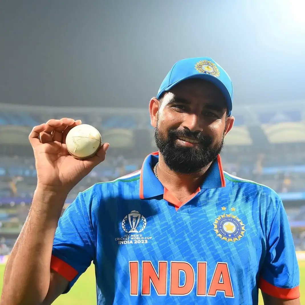 akashtweeets's tweet photo. Shami bhai nirash ni karte, aaye hai to khali waapas nahi jate! 1-2 shikar to karke hi jaunga miya @MdShami11
#INDvsNZ #CWC23semifinal #Shami https://t.co/xShVET6Rld
