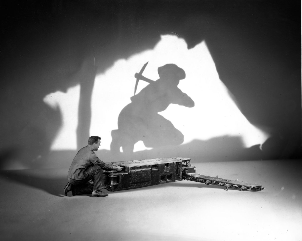 #Museum30: Shadow

We ❤️ this composite image. In the background you can see a hewer in the background, while in the foreground and a man is operating a jibbed coal cutter.

#PhotoOfTheDay