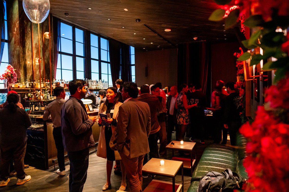 DataGalaxy's tweet photo. 🗽 That's a wrap on Data on the Rocks: Cocktails & Transformation Tales in NYC!
🚀 We had a blast gathering over 100 data leaders at a scenic rooftop in the NYC skyline
#dataevent #dataontherocks https://t.co/OPwPe0oR7O