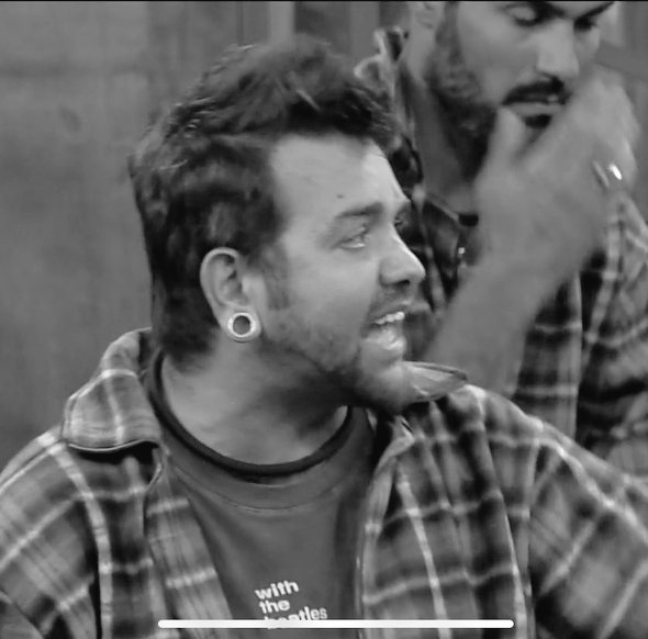 MariaFalou_'s tweet photo. Torci/torço pela Rachel. Mas se a Jaque ou Lucas vencer essa prova do fazendeiro,eu serei FORA SANDER sem pensar duas vezes! E vocês? #AFazenda https://t.co/LyteJwZ0Cy