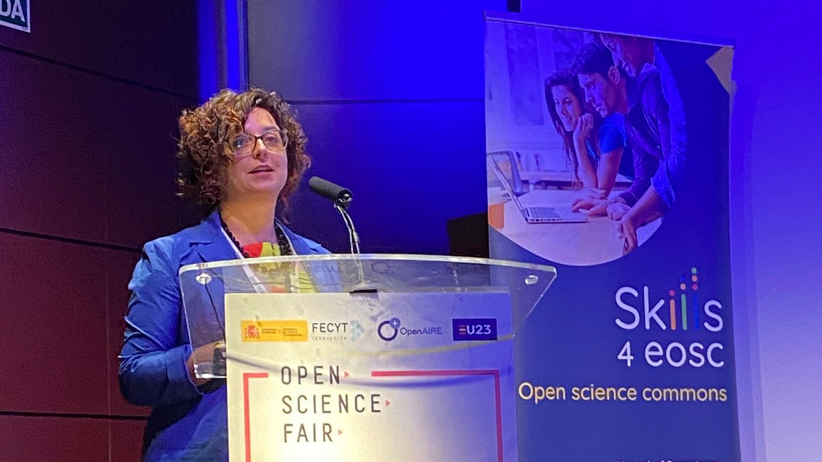 GEANTnews's tweet image. The @Skills4Eosc project aims to create a coordination network of Competence Centres for Open &amp;amp; FAIR science.

At #OSFAIR2023, we spoke with the coordinator @EmmaLazzeri about the project &amp;amp; about @ReteGARR’s #OpenScience initiatives in 🇮🇹 👉 connect.geant.org/2023/11/15/nre…