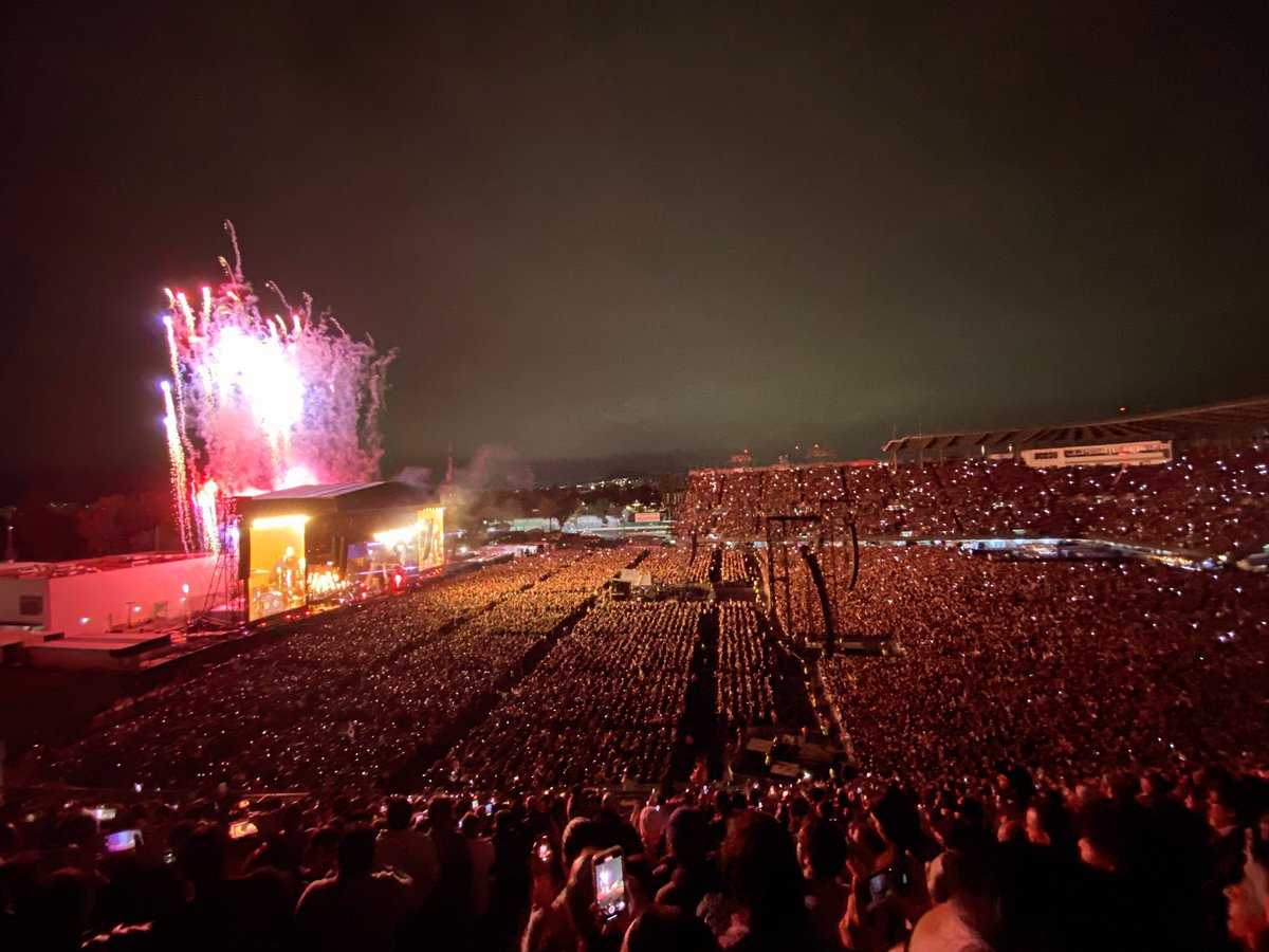 More than 65k people attended last night’s #PaulMcCartneyGotBack concert in Mexico City’s Foro Sol! 🇲🇽✨ #GotBackTour