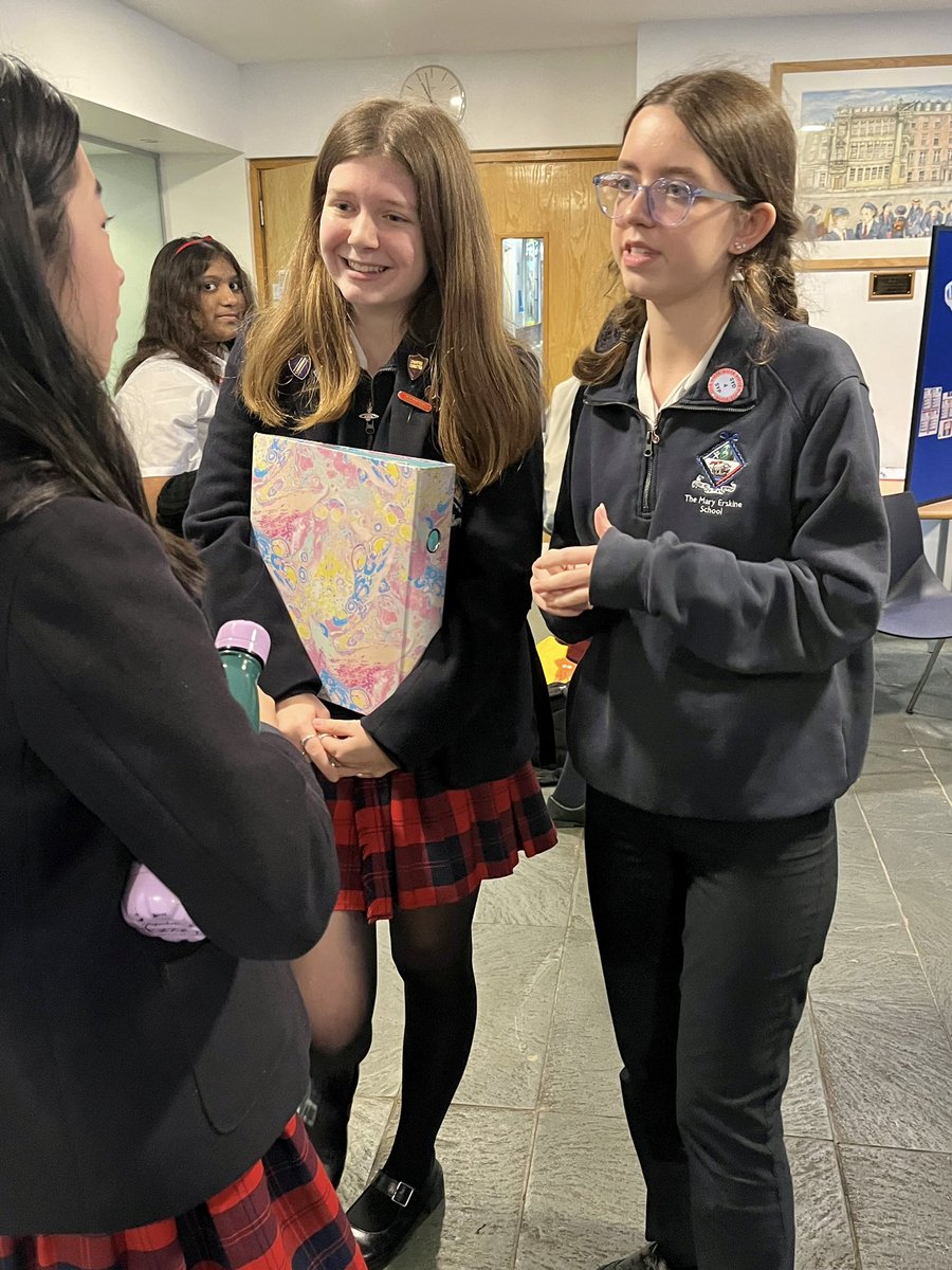 esm_edinburgh's tweet photo. 5 Scottish Youth Parliament candidates for the Edinburgh Central constituency, including our very own Ini O and Syd M, visited MES to chat to their peers about issues facing young people in Scotland. 

Voting is open to young people aged 12-25 until Nov 19! 🗳️ @OfficialSYP https://t.co/EeSpCTS7lT