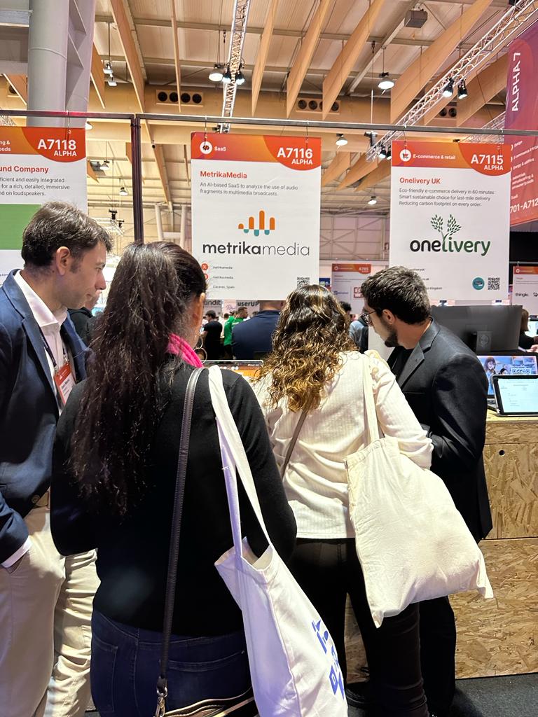 ¡Descubre el futuro de la innovación en nuestro stand en Web Summit! 
Estamos emocionados de presentar nuestras soluciones de inteligencia artificial y música a potenciales clientes. 
Únete a nosotros para explorar el poder de la tecnología y la creatividad
#WebSummit #IA #Lisboa