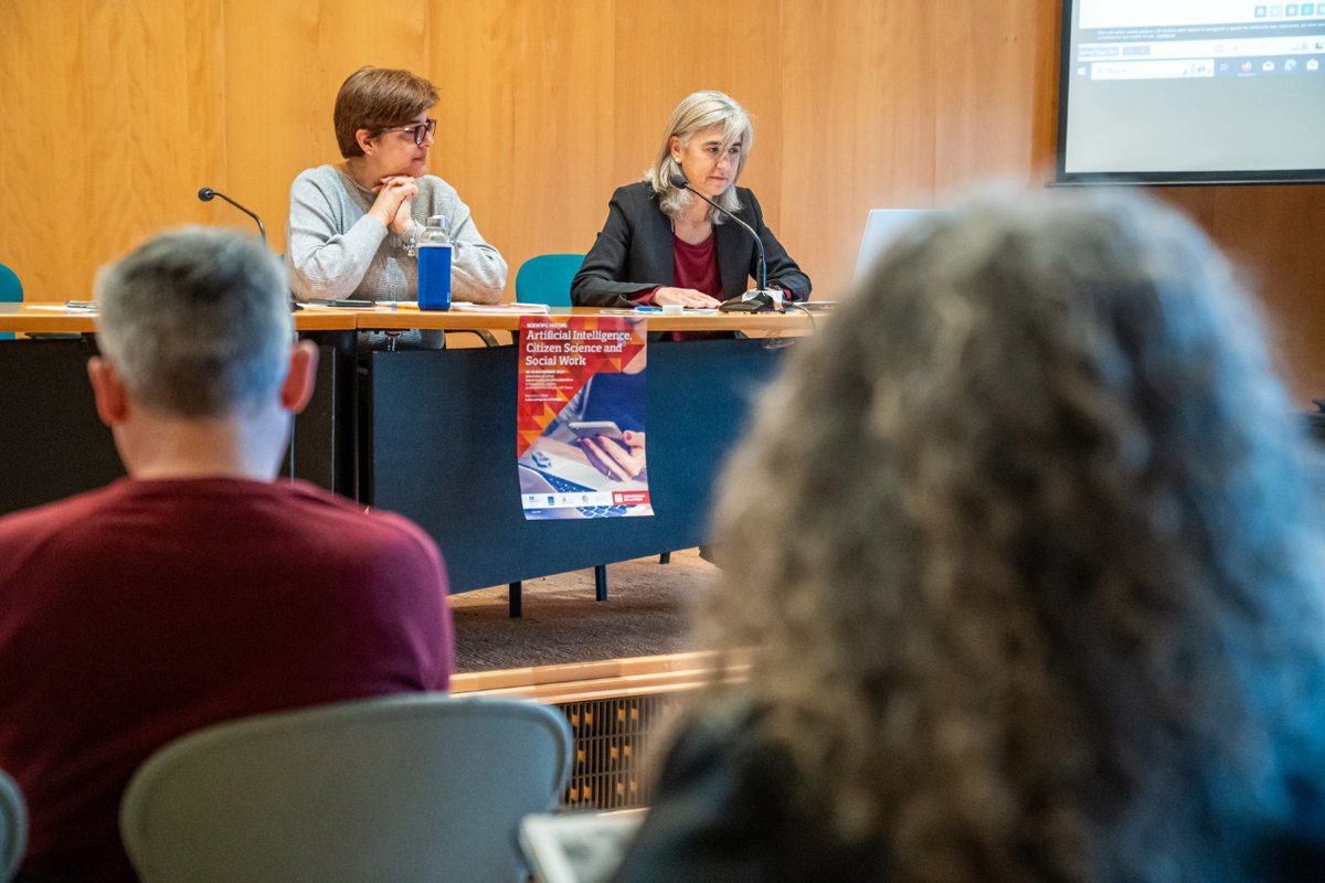 unirioja's tweet photo. 📰 La UR acoge la reunión científica 'Inteligencia Artificial, Ciencia Ciudadana y Trabajo Social' que aborda nuevas formas de acción social vinculadas a la #IAforgood de necesaria implementación en la educación y el trabajo social.
@unescoUR @lariojaorg @icsw_global @RCSI_Irl https://t.co/CPPTY8OiX3