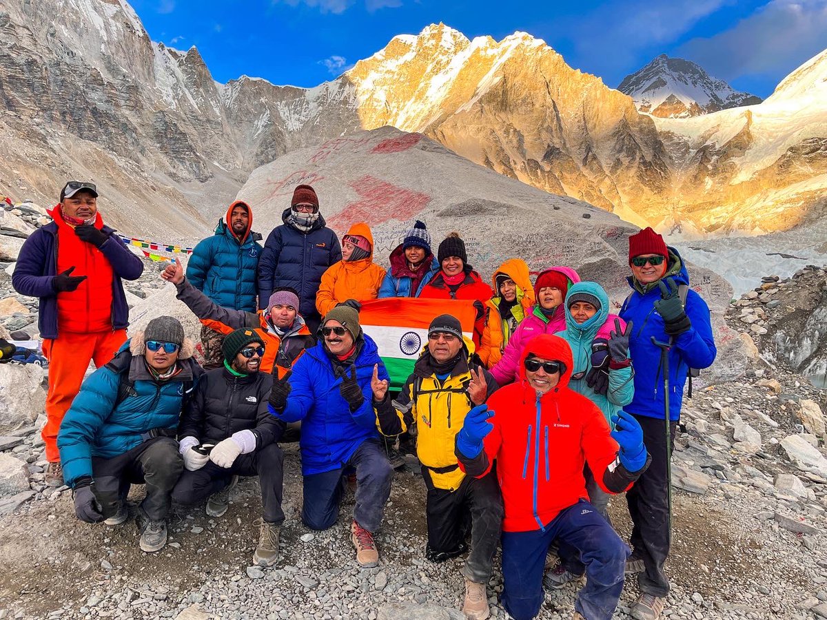 I am thrilled to announce that 100% of our HNI’s group with participants aged 50-62 successfully completed the Everest Base Camp trek.
As their trek leader, there is nothing more satisfying and fulfilling than witnessing people achieving their dreams. #EverestBaseCamp