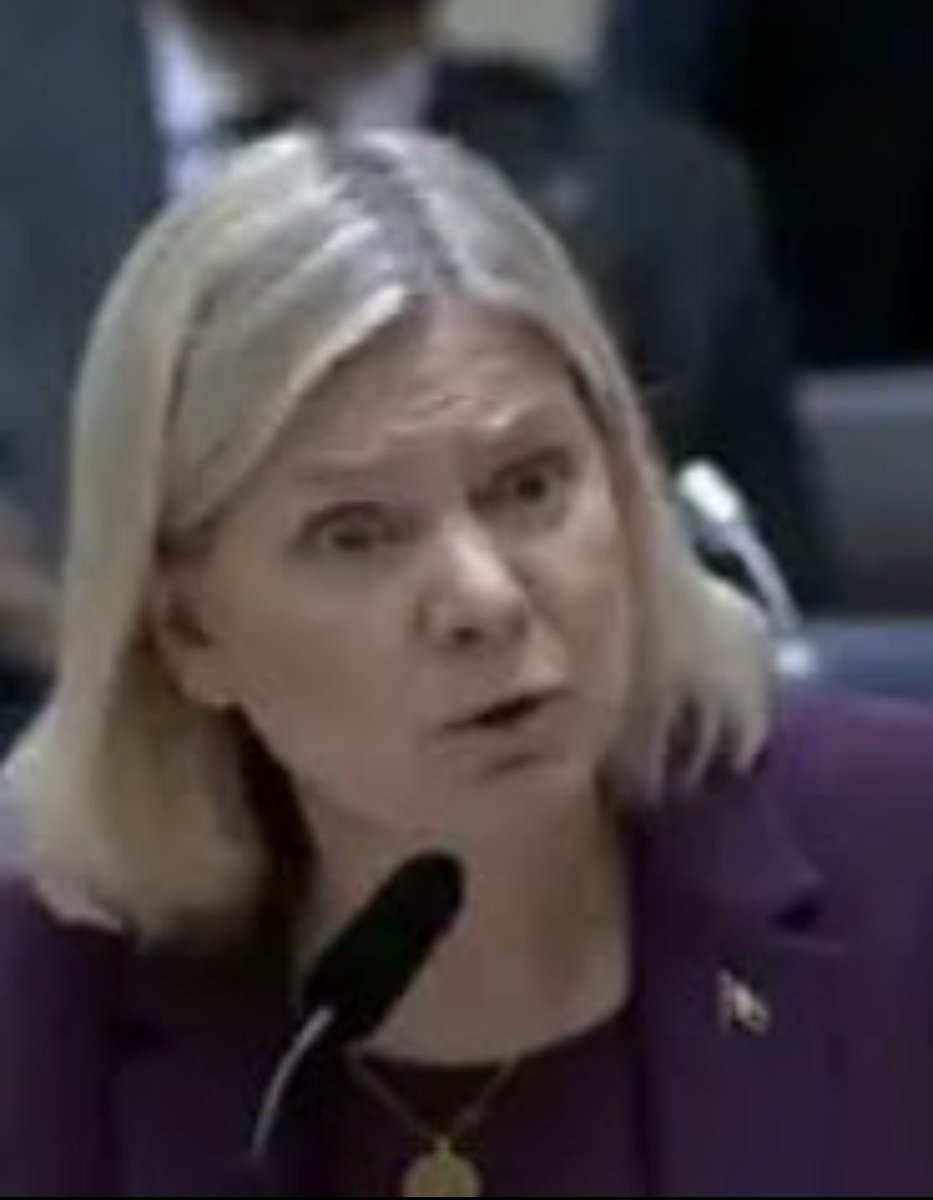 Magdalena Hamas får priset för Årets Performance😂😂😂🤣🤣🤣 - samma teatercoach i method acting som Greta Thunberg?😎🤔🤪😅🤣😆