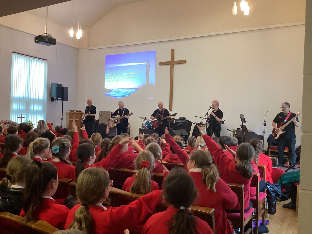 class6Aspull's tweet image. What an absolutely lovely afternoon singing and praising with T’Others at @AspullMethodist We thoroughly enjoyed ourselves! #acpsvision #acpsenrichment