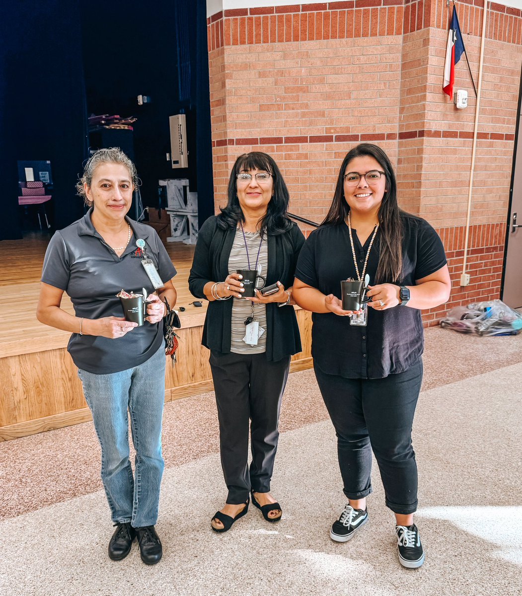 aggieteach03's tweet image. November’s staff appreciation winners went to some of our hardest working ladies! @MDJH_Panthers