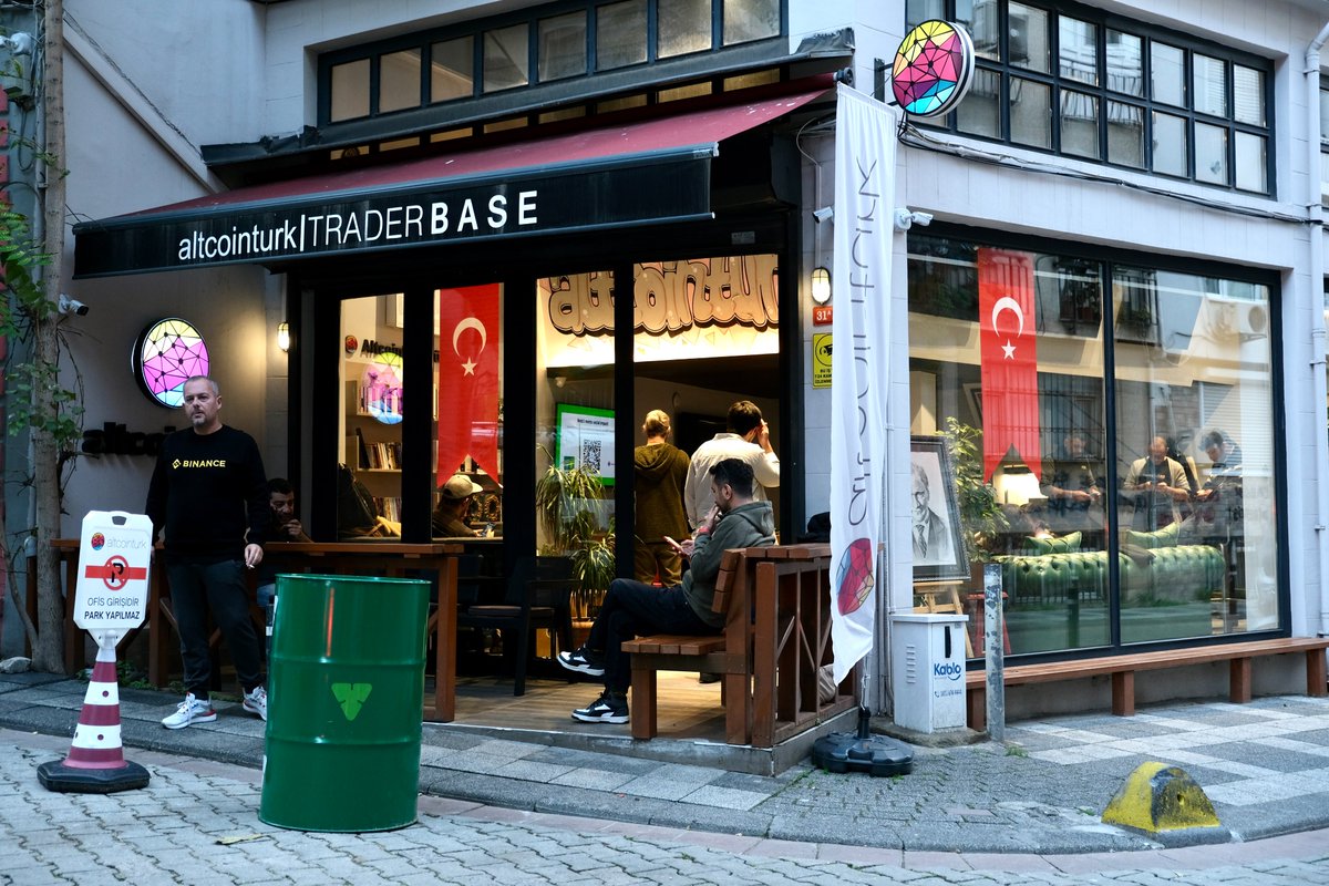 GM from DevCon Turkey🌱

✨ Turkish community is getting immersed in the transformative energy of GreenPill Connect—an ecosystem exporting regenerative digital infrastructure globally 🌿✨ <a href="/greenpillnet/">greenpill.network</a>