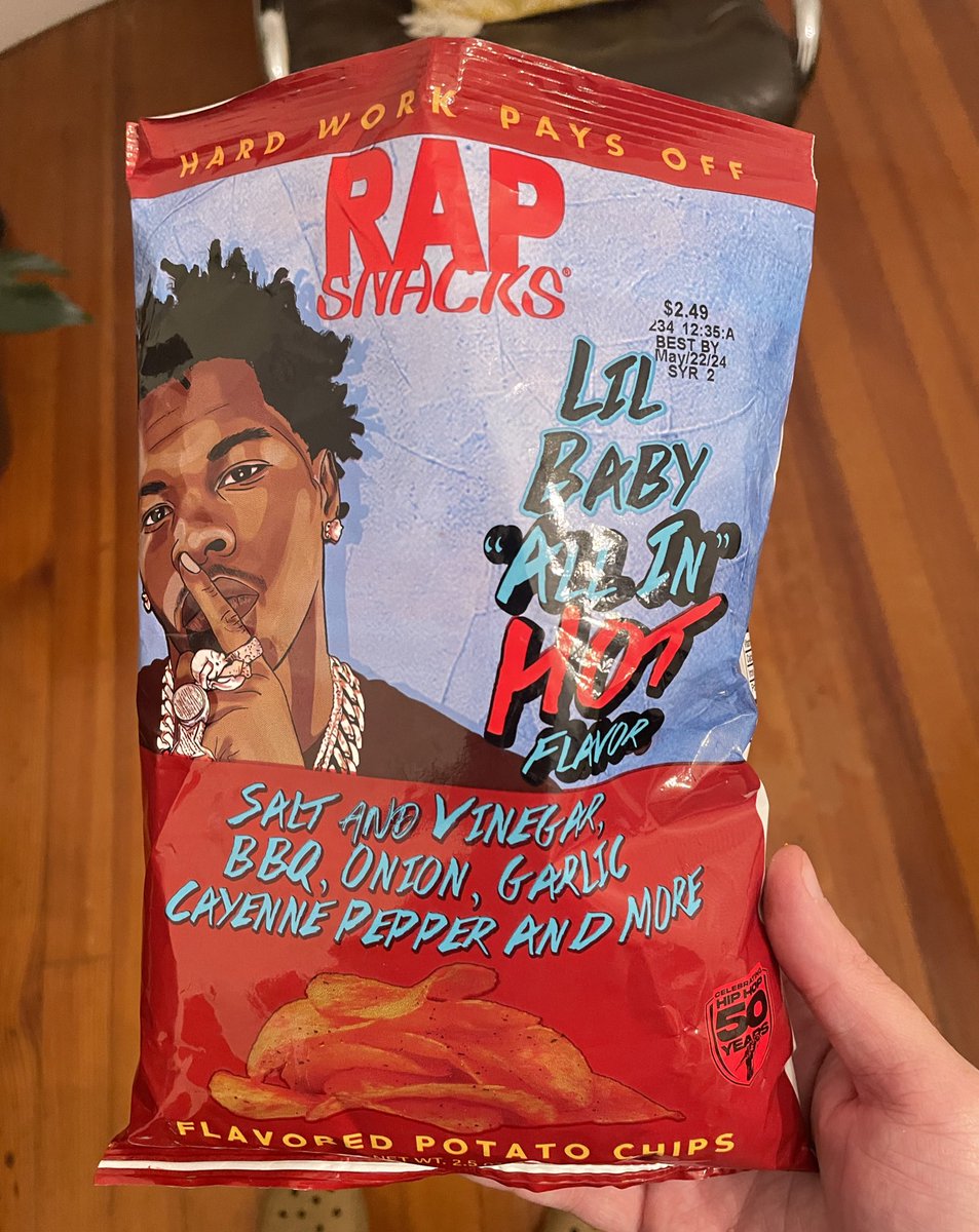 ChipClub4ever's tweet photo. some rap snacks I’ve tried this week:
lil baby - i like the take on all dressed, but hard to finish whole bag
snoop - no thanks https://t.co/ERgG36PIkC