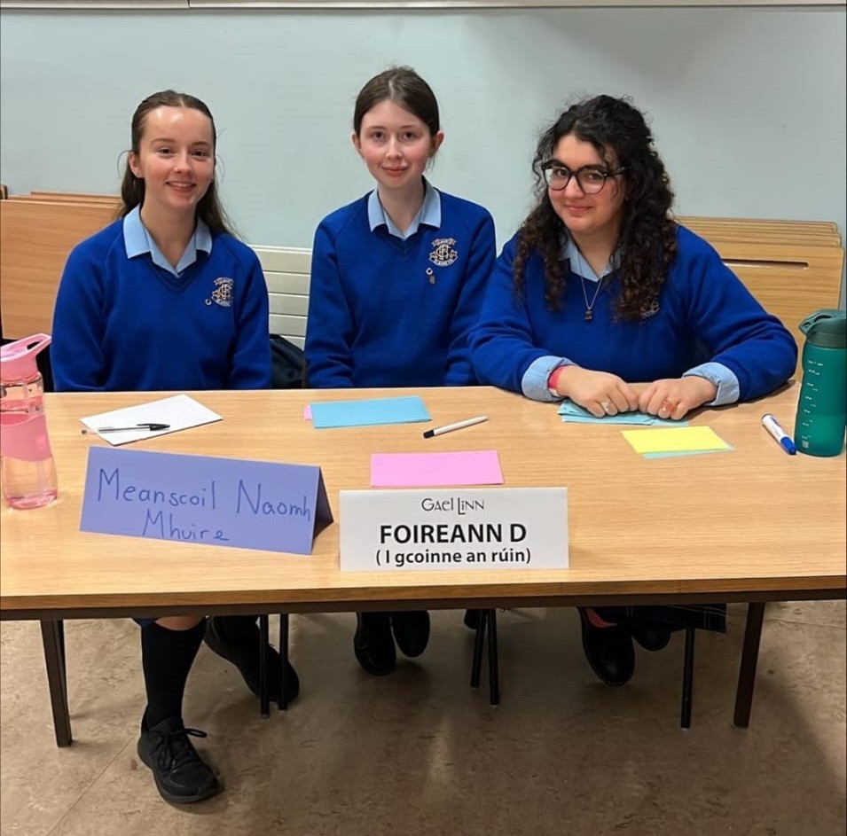 St Mary's off to a winning start in the first round of the Gael Linn Comórtas an Phiarsaigh Debating Competition 2023. Comhghairdeas to Nessa Haverty, Hannah Moroney and Khushi Ferguson, who debated in Loreto College Stephen's Green yesterday evening. Tús maith, leath na hoibre!