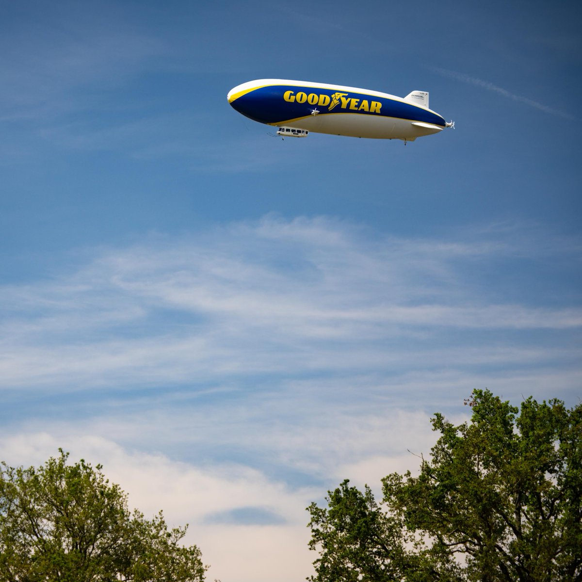 goodyear_uk's tweet photo. It's #ThrowbackThursday!

We're reminiscing about the Goodyear Blimp's adventures through summer skies ⛅

Are you planning your adventures for next year yet? Hands up for a road trip 🙋‍♂️ https://t.co/jFlXpW6jLm