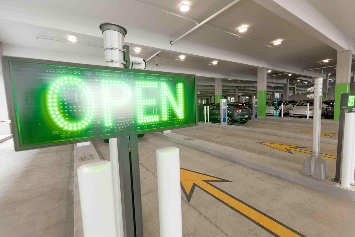 ABM Industries (@abm_industries) on Twitter photo Evolving hybrid work practices can impact weekday #parking vacancies. In this issue of <a href="/TheFMJ/">IFMA's FMJ</a> ABM's Tim Helmboldt shares how #commercialparking operators can apply #revenuegenerating strategies to manage the weekday highs and lows. #revgen
bit.ly/3QYlApf Evolving hybrid work practices can impact weekday #parking vacancies. In this issue of <a href="/TheFMJ/">IFMA's FMJ</a> ABM's Tim Helmboldt shares how #commercialparking operators can apply #revenuegenerating strategies to manage the weekday highs and lows. #revgen
bit.ly/3QYlApf