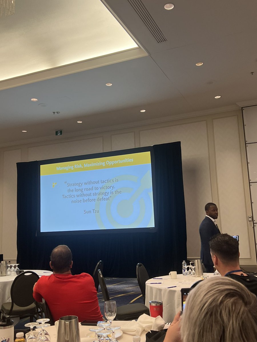 Ms. Macri 💗 tweet media