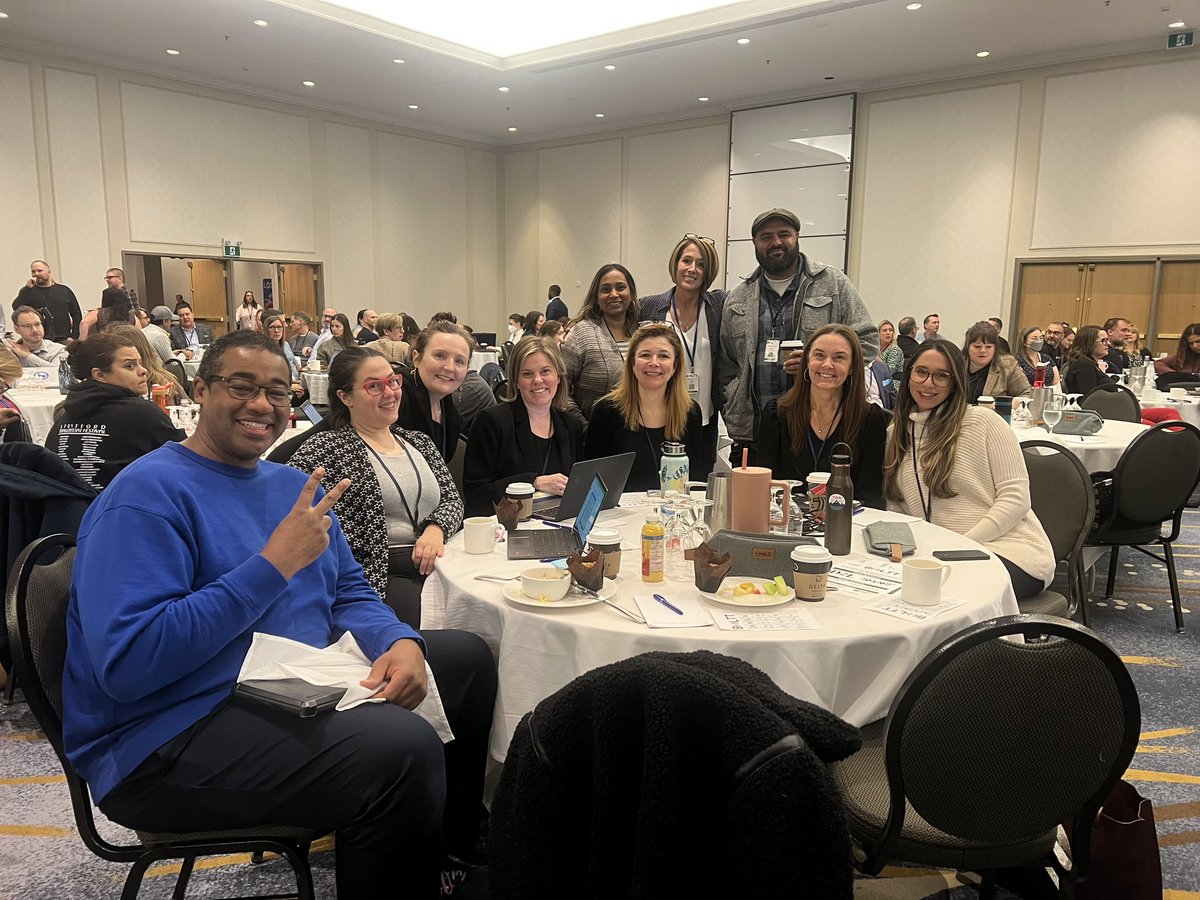 Ms. Macri 💗 tweet media