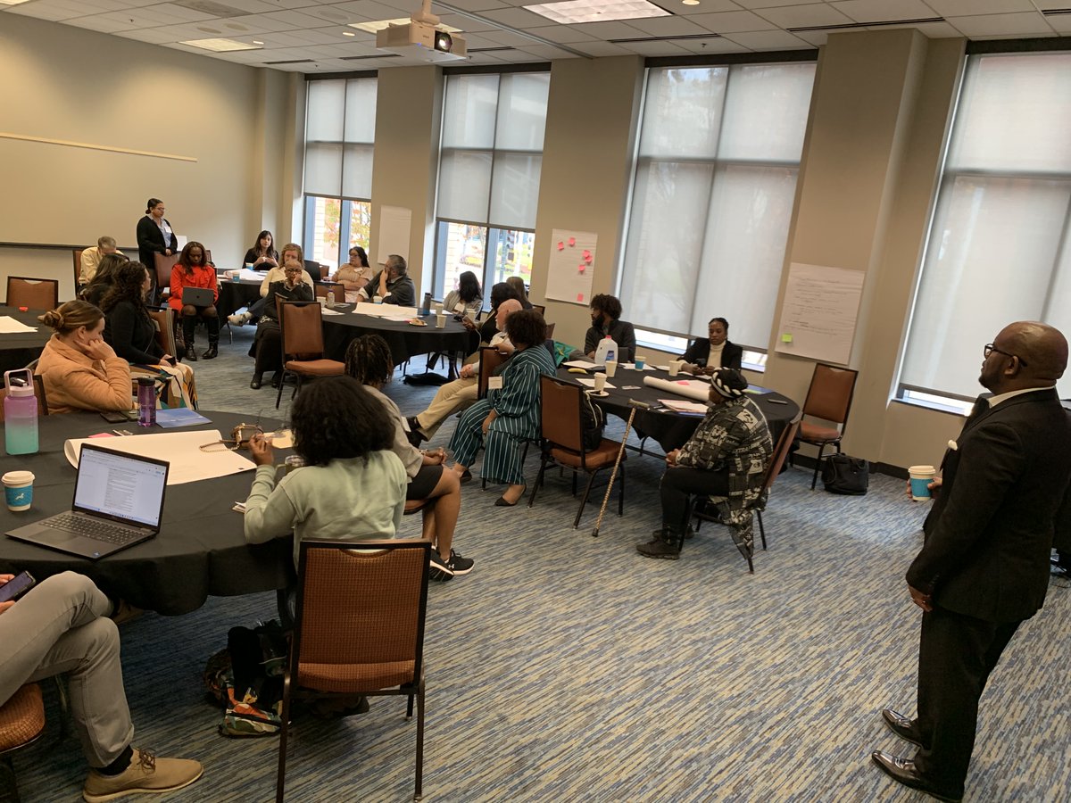 CitiesEquitable's tweet image. Brainstorming community-led strategies in our group discussion.💡Together, we're shaping a brighter future for our neighborhoods! #CommunityEngagement #StrategySession #CommunityConnectors
