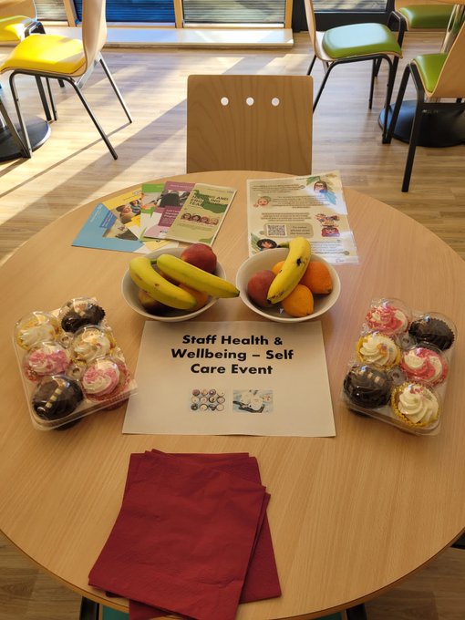 Louise Rooney @LymphWalsall organised a Health and Wellbeing Self Care Event this morning for staff at the Palliative Care Centre.  Reminding staff that it is important we all STOP and take stock from time to time and allow ourselves to “take a break”. #SelfCareWeek #MindBody