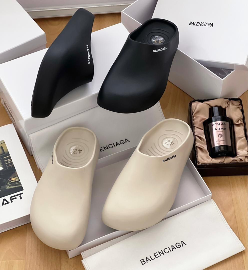 Kindly retweet and patronize
Balanciaga Crocs available
🏷️9000
📍Kaduna
Nationwide delivery