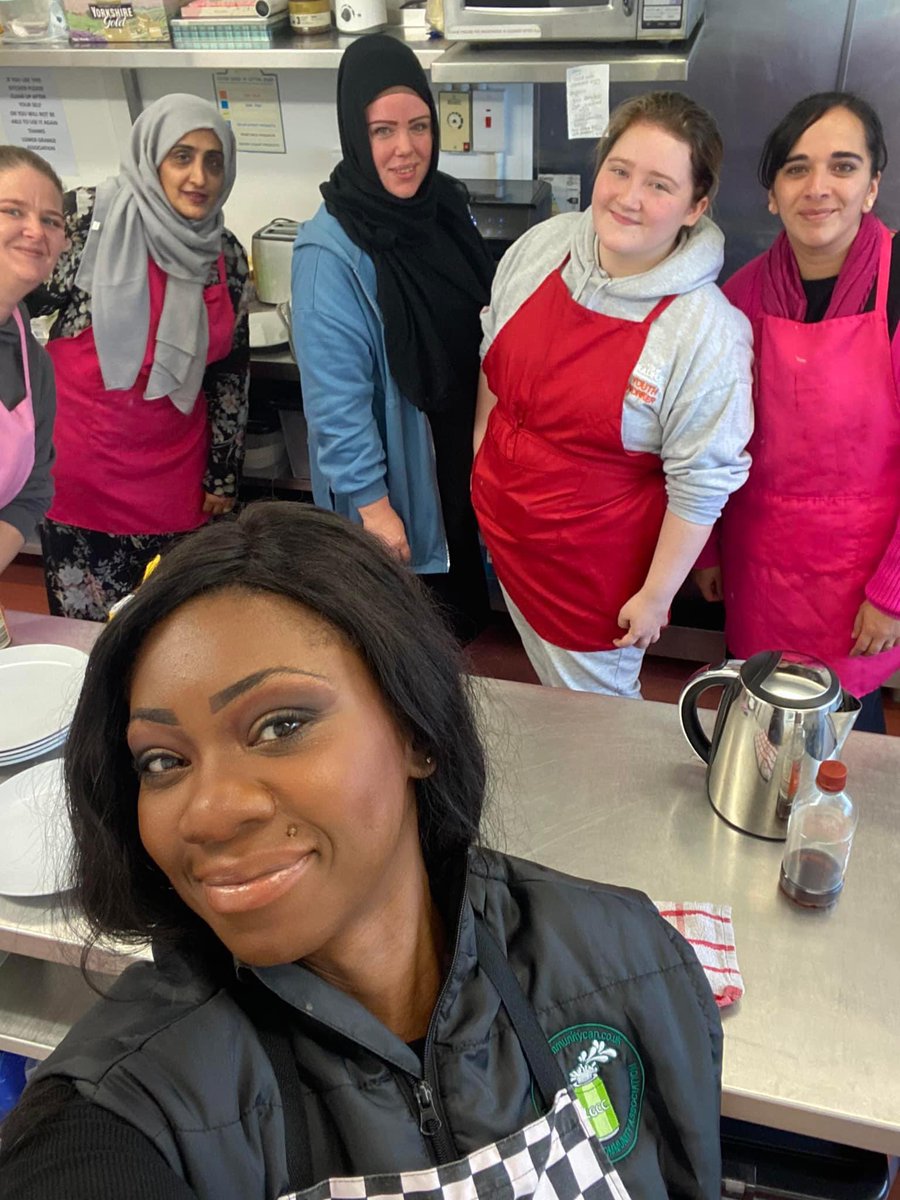 Our kitchen queens, our amazing volunteers 👑 dedicate their time serving breakfast to our community to help build communities. Thank u 4making a difference & spreading luv through a warm meal. #teamcreativeflare #buildingstrongercommunities #alltogethernowproject @LowergrangeC
