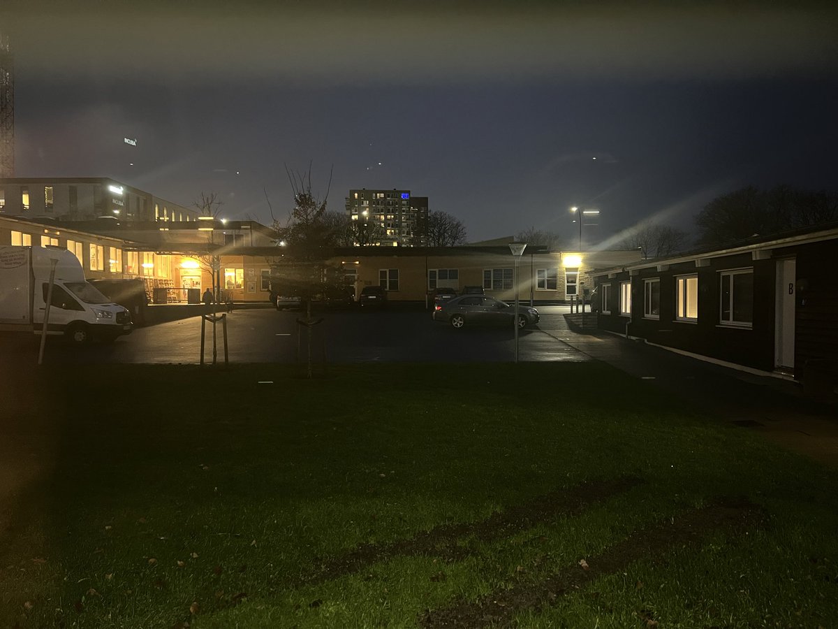 Total darkness outside the window of office makes me feel like I am really a good employee that even working hardly until midnight😏