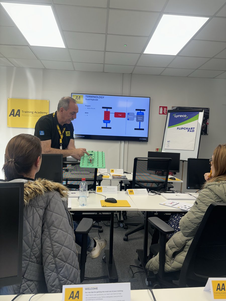 aaroadwatch's tweet photo. Big day at AA Training Academy! 🛠️

We've hosted leading females in the motor industry for a special EV Training. Joined by Sinead McCann (Cars Ireland), Jackie Wherity (Bridgestone), Dasos Michaelides (Autotech Training), Jennifer Kilduff (The AA) and Emma Mitchell (SIMI) to help encourage more women in the trade and fostering a greener future, one EV at a time 🚗

Visit our blog for the full story and event pics! https://t.co/8MOqJW9PVe
#WomenInMotor