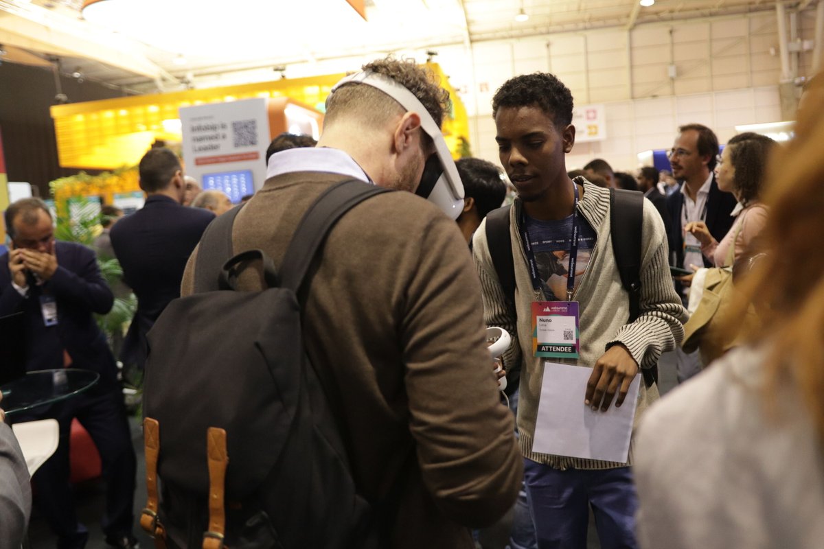 𝗢 𝘀𝗲𝗴𝘂𝗻𝗱𝗼 𝗱𝗶𝗮 𝗳𝗼𝗶 𝗮𝘀𝘀𝗶𝗺. As nossas Startups estão on fire na Websummit, a avançar rapidamente e superando as expectativas. A sinergia entre os membros da equipe é incrível. Cada um traz suas habilidades únicas e trabalha em perfeita harmonia.